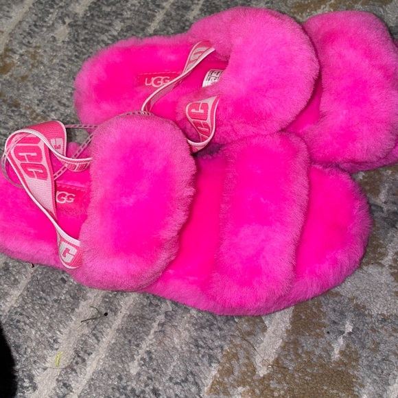 UGG Shoes - NEW 💗 UGG SLIPPER Barbie colors